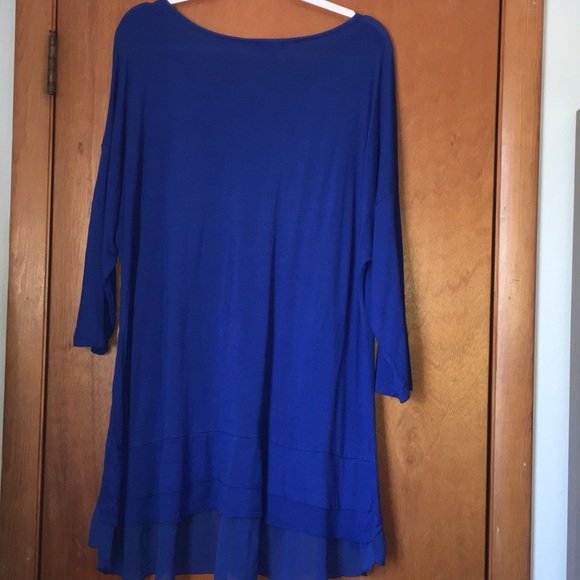 Top - Picture 2 of 3